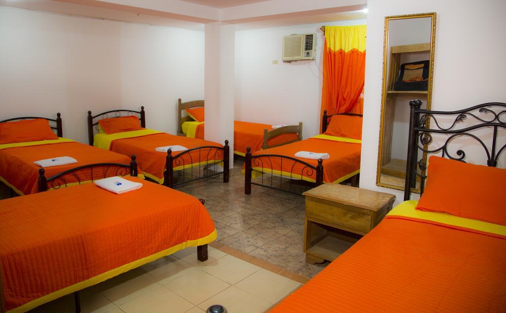 Hostal Amador Familiar Panama City Exterior photo